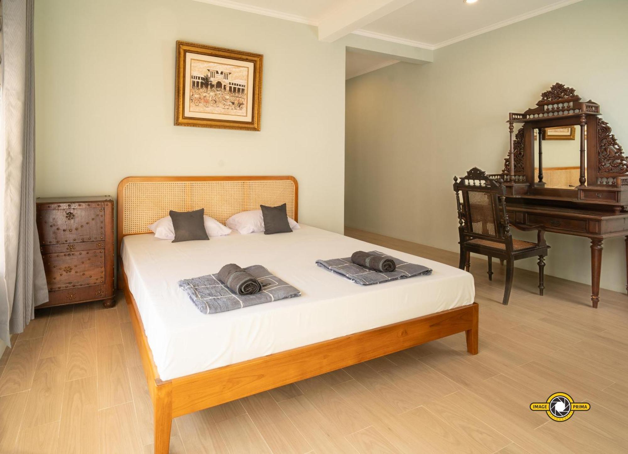 Namdur Gria Sinom - Charming Javanese Style